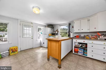 1003 Livingston Avenue, Phoenixville, PA 19460 - Photo 10
