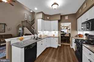 24 Kennedy Dr, Downingtown, PA 19335 - Photo 10