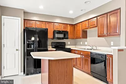 30 N Savanna Drive, Pottstown, PA 19465 - Photo 12