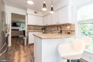 402 Hartford Square, West Chester, PA 19380 - Photo 6