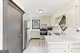 212 S Union St, Kennett Square, PA 19348 - Photo 2
