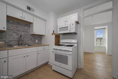 305 S Main Street #4, Phoenixville, PA 19460 - Photo 2