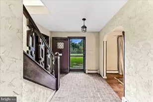 1422 Bobolink Ln, West Chester, PA 19382 - Photo 2