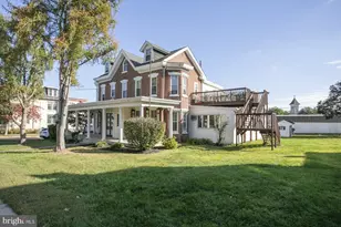501 Gay St, Phoenixville, PA 19460 - Photo 2