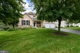 421 Westview Dr, Avondale, PA 19311 - Photo 2