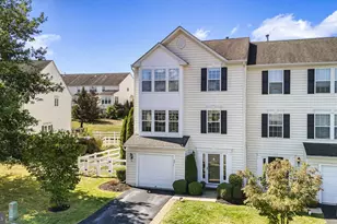 37 Bayberry Ln, Pottstown, PA 19465 - Photo 1