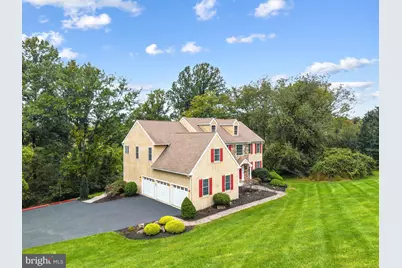 904 Victoria Court, Downingtown, PA 19335 - Photo 2