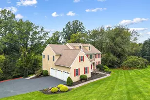904 Victoria Ct, Downingtown, PA 19335 - Photo 2