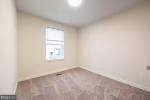 923 Magnolia Ln, Spring City, PA 19475 - Photo 14