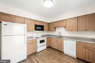 178 Valley Stream Cir, Chesterbrook, PA 19087 - Photo 6