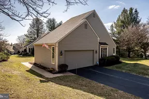 1114 Mews Ln, West Chester, PA 19382 - Photo 2