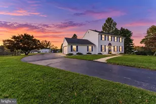 916 Thorne Dr, West Chester, PA 19382 - Photo 1