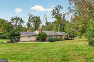 303 Taylor Ln, Kennett Square, PA 19348 - Photo 2
