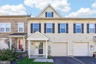 125 Red Oak Ct Ct, Honey Brook, PA 19344 - Photo 1