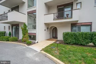 17 Gevrey, Devon, PA 19333 - Photo 2