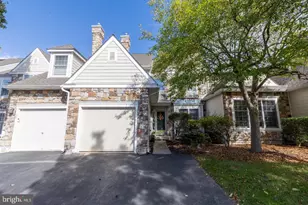 49 Longview Cir, Berwyn, PA 19312 - Photo 2