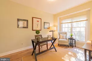 49 Longview Cir, Berwyn, PA 19312 - Photo 4