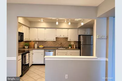 188 Summit House #188, West Chester, PA 19382 - Photo 4