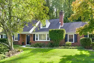 738 Laurel Ln, Wayne, PA 19087 - Photo 1