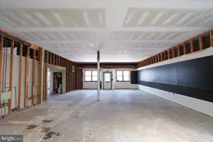 351 W 1st Ave, Parkesburg, PA 19365 - Photo 14