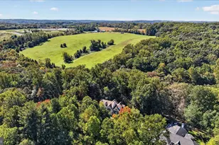596 Rock Raymond Rd, Downingtown, PA 19335 - Photo 2