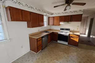 922 Charles St, Coatesville, PA 19320 - Photo 4