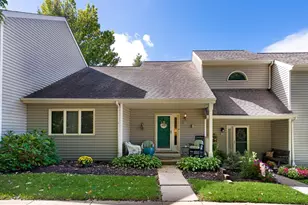 38 Lakeview Ct, Downingtown, PA 19335 - Photo 1