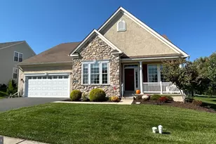 209 Cog Hill Dr, Honey Brook, PA 19344 - Photo 2