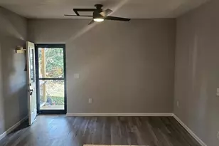 405 S Union St, Kennett Square, PA 19348 - Photo 2