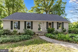 14 Woodview Rd, West Grove, PA 19390 - Photo 1