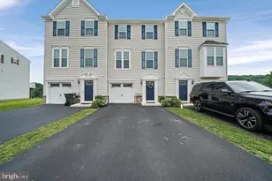 1851 Honeysuckle Ct, Downingtown, PA 19335 - Photo 1