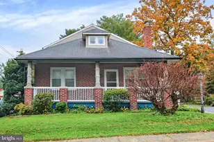 27 S Chestnut St, Elverson, PA 19520 - Photo 1
