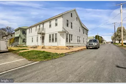 135 E Market Street, Berrysburg, PA 17005 - Photo 1