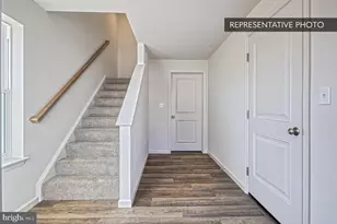 1055 Ellie Ln W, Harrisburg, PA 17112 - Photo 2