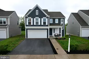 1722 Bradley Dr, Harrisburg, PA 17110 - Photo 6
