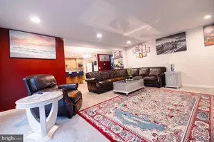 1722 Bradley Dr, Harrisburg, PA 17110 - Photo 8