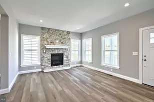 2424 Hawthorne Dr, Harrisburg, PA 17110 - Photo 14