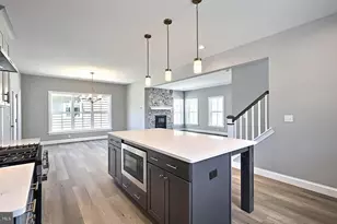 2424 Hawthorne Dr, Harrisburg, PA 17110 - Photo 10