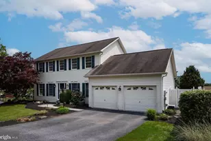 2125 Chatham Way, Harrisburg, PA 17110 - Photo 2