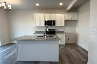 121 Magnolia Dr, Middletown, PA 17057 - Photo 8