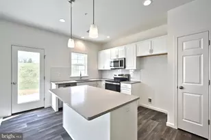 7857 Briarwood Dr, Harrisburg, PA 17112 - Photo 6