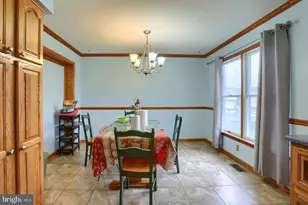 6418 Gillingham Ln, Harrisburg, PA 17111 - Photo 10