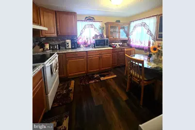 126 E Lane, Harrisburg, PA 17111 - Photo 6
