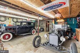 406 W Caracas Ave, Hershey, PA 17033 - Photo 30