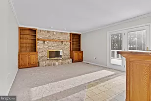 2415 W Bayberry Dr, Harrisburg, PA 17112 - Photo 12