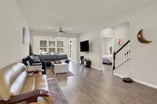 3052 Lorelai Dr, Harrisburg, PA 17110 - Photo 6