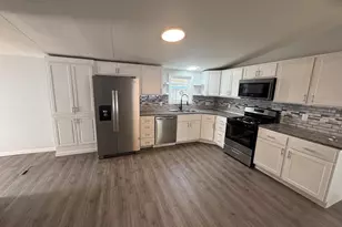 4 Nelson Manor Ln, Middletown, PA 17057 - Photo 2