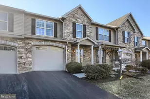 2652 Gracie Dr, Harrisburg, PA 17112 - Photo 2