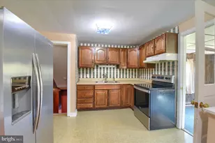 139 Hollywood Dr, Harrisburg, PA 17109 - Photo 16