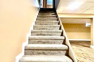 2040 Chevy Chase Dr, Harrisburg, PA 17110 - Photo 16